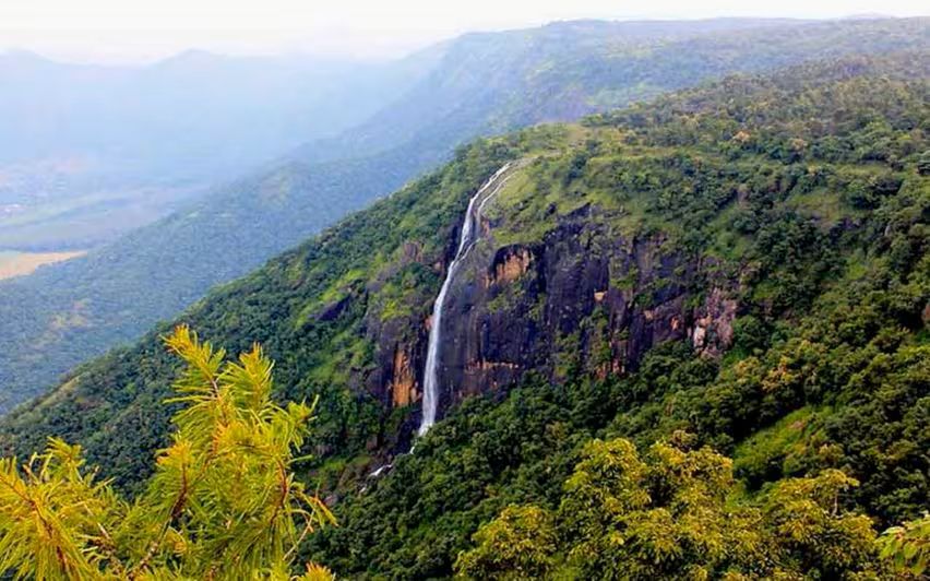 Chellarkovil viewpoint overlooking Tamil Nadu plains