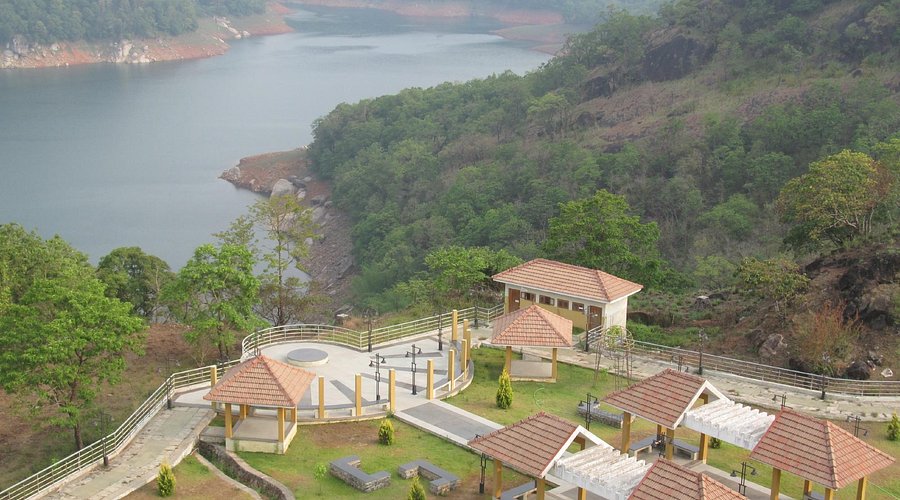 Tourists at Hill View Park Idukki