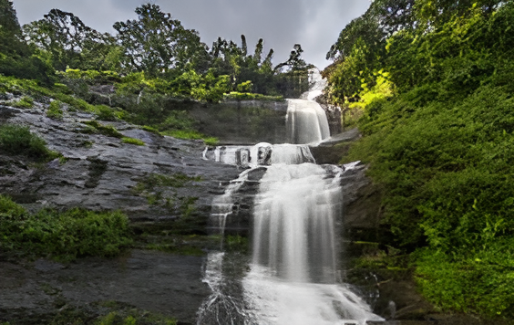 Nyayamakad Waterfalls