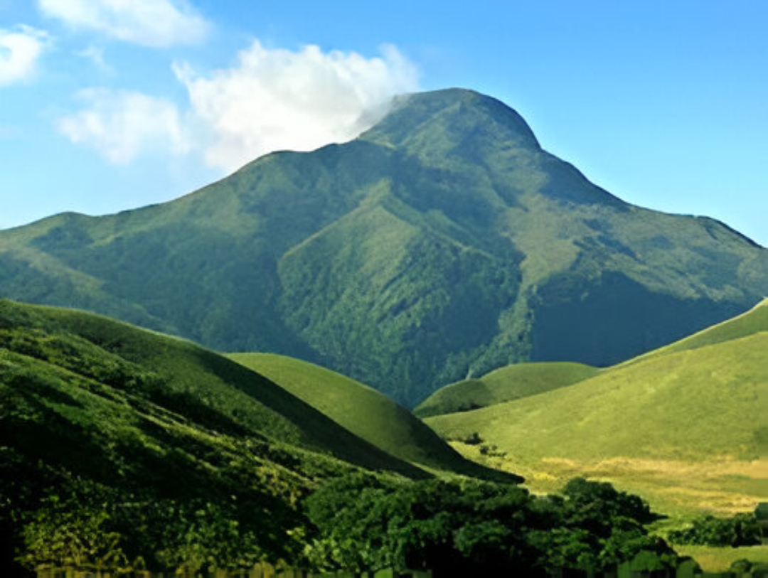 Panoramic mountain view from Rajamala in Kerala’s Western Ghats