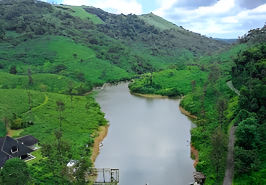 Vandanmedu town surrounded by Western Ghats hills